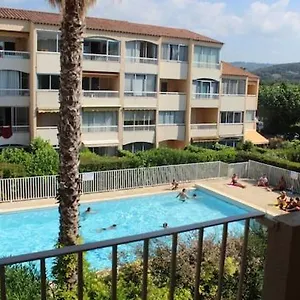 t2-piscine-parking-prive-proche-commerces.fr-provencehotel.com/